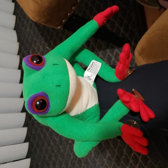 Frog Enchanted 9" EUC *1 Suction Missing - Picture 3 of 3